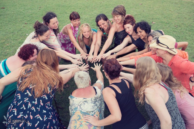 Blog_BT_Amed_2014_handsreaching-1024×683